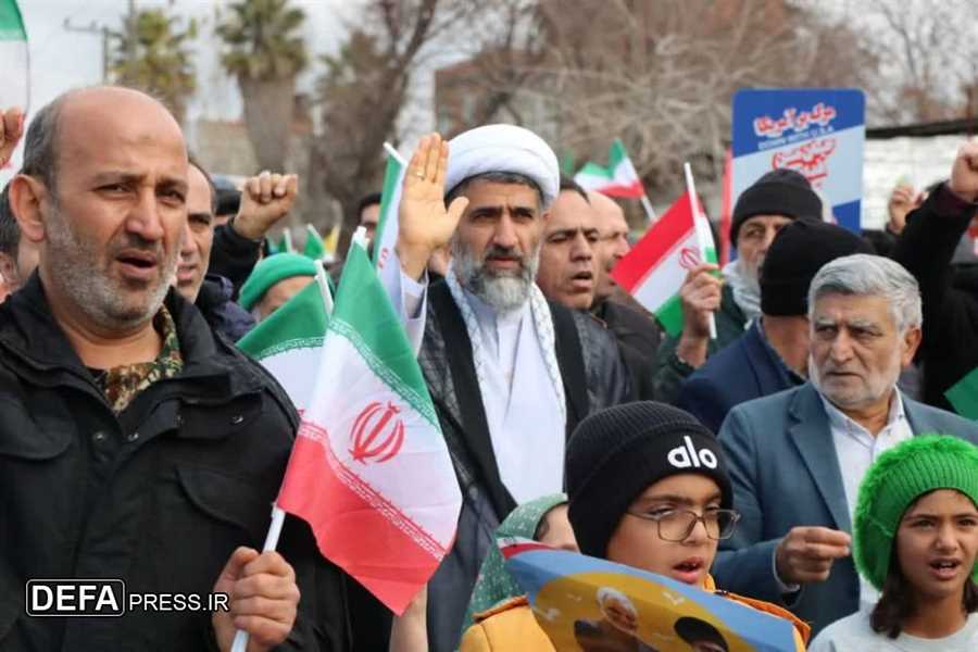 تصاویر/ راهپیمایی مردم ولایتمدار شهر آکند